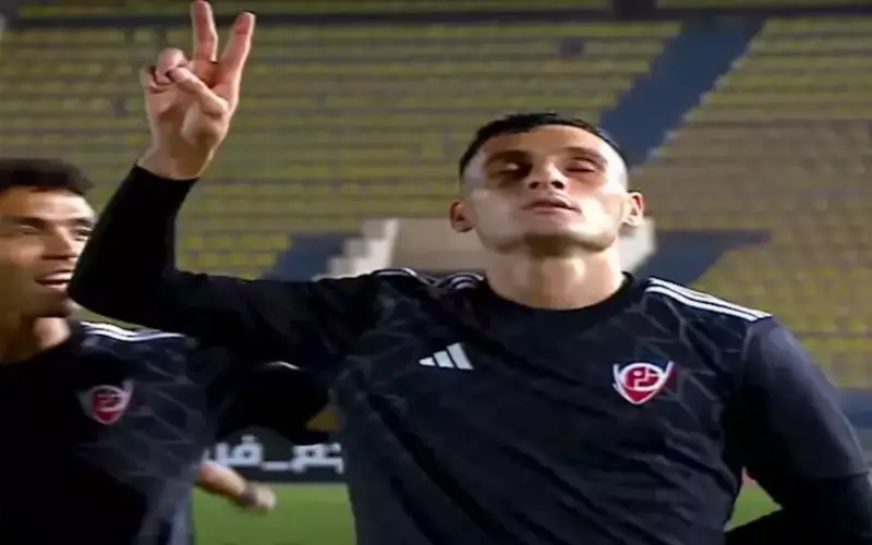 هل هناك مفاوضات بين الأهلي لاعب بتروجيت بدر موسى في الانتقالات؟